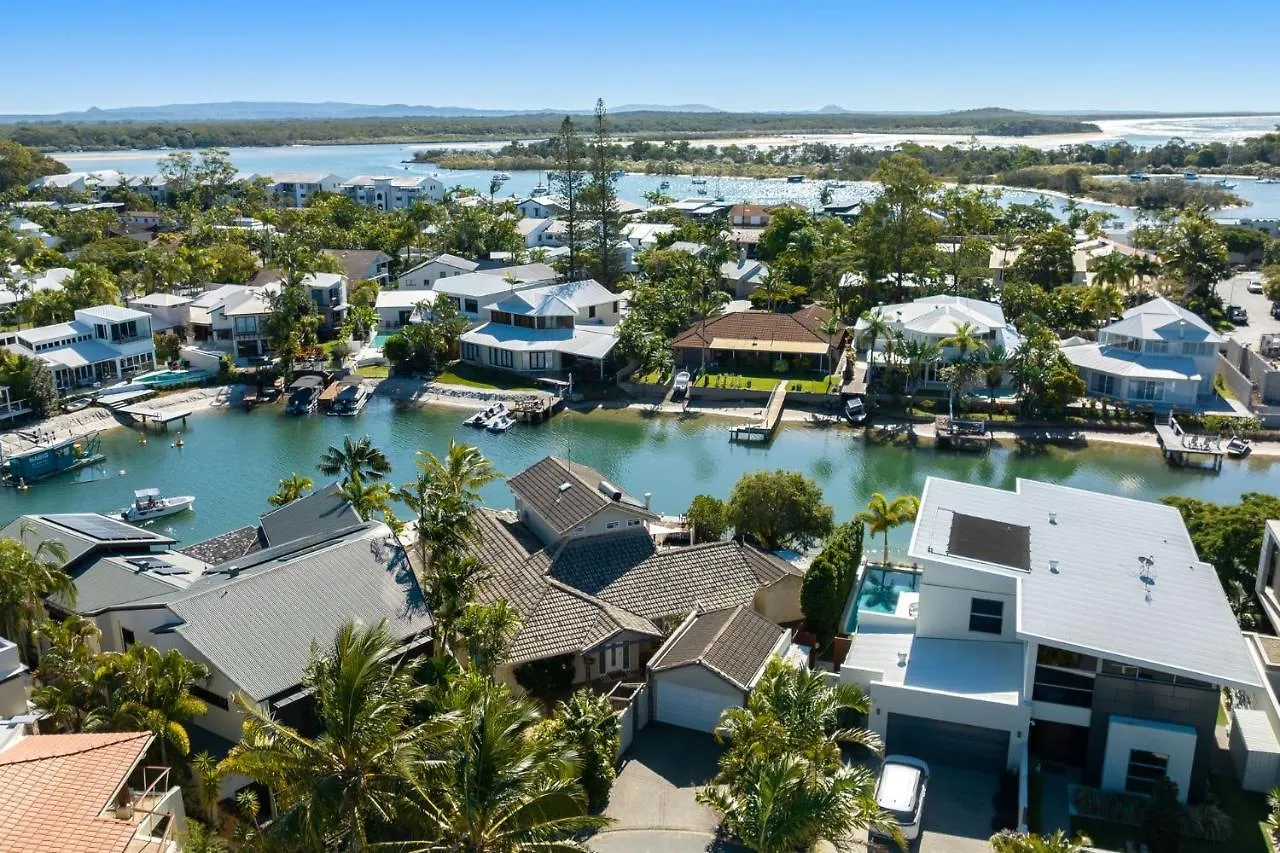 Holiday home 30 Mossman Crt Noosa Heads Villa